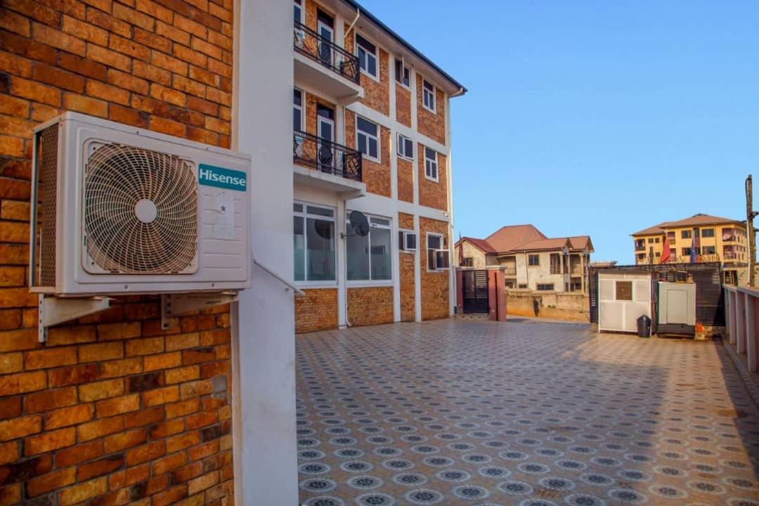 Royal Baron Hotel Kumasi Exterior photo